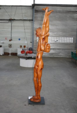 wooden sculpture by Christian Gagelmann