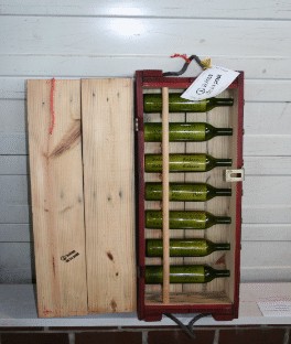 messages in bottles in amunition box from Vietnam war by Boites de la paix